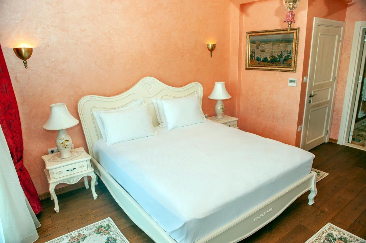 Swan Lake Hotel - Adult Only Selimiye Kültér fotó